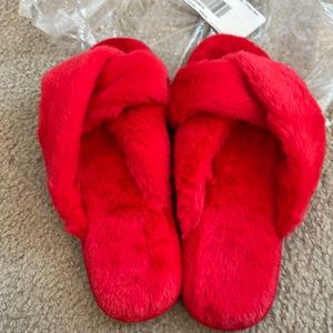 Faux fur twist slipper-brand new